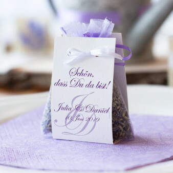 Gastgeschenk Lavendelsäckchen mit Banderole Initialen