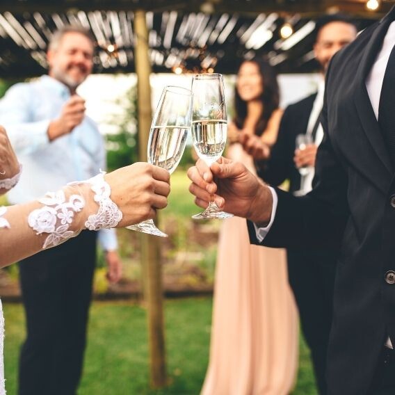 Sektempfang Hochzeit: Tipps, Tricks und leckere Ideen für Euren Sektempfang