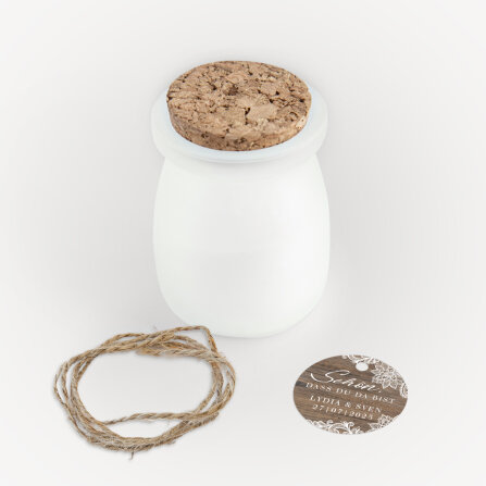 Duftkerze Vanille mit Korkdeckel + Anhänger "Holz und Spitze" online selbst gestalten