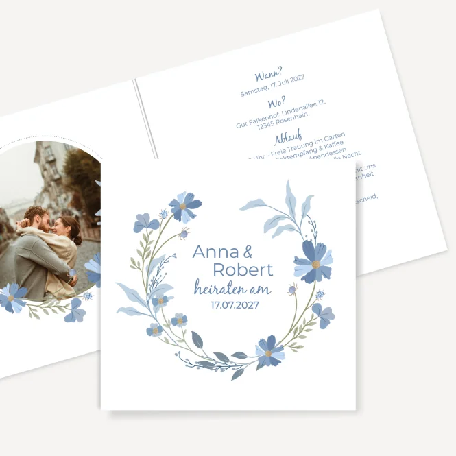 Hochzeitseinladung "Blütenkranz blau"