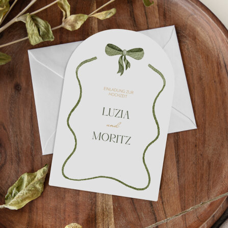 Hochzeitseinladung Bogenkarte "Schleife Olive"